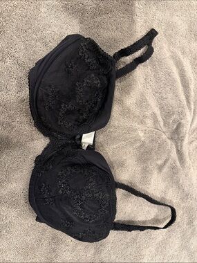 Black Lace Underwire Bra with Embroidered Cups